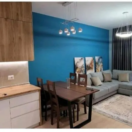 Magnet Garden Apartment *